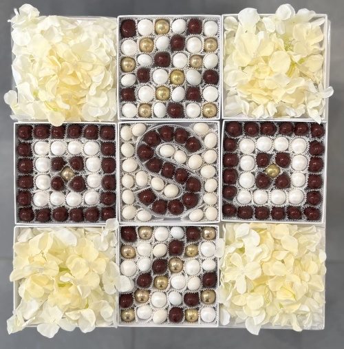 Mini confettata nei toni del bordeaux