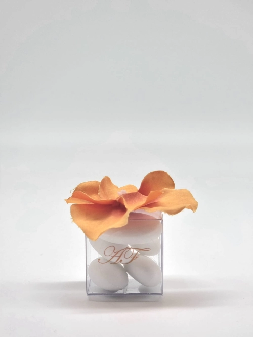 Cubino in pvc con ortensia arancione e monogrammi